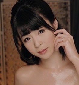 美脚女子学生…
